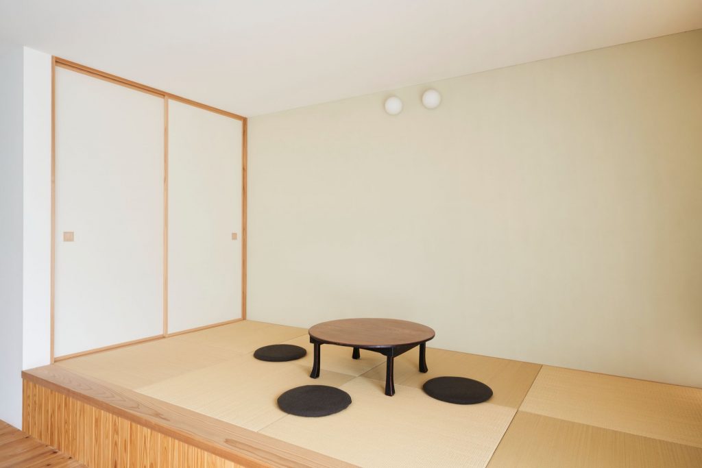 襖のリフォームで部屋をおしゃれに！洋風・和風のDIYアイデアまとめ | 和室の豆知識